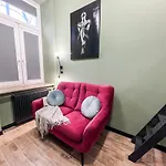 Boogie Home Small 5